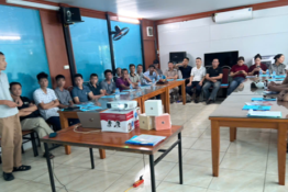 Đá liếm NACO – Giải pháp nâng cao hiệu quả trong chăn nuôi bò sữa, bò thịt